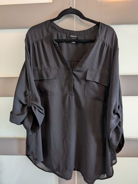 torrid Black Split-Neck Utility Top Size 4